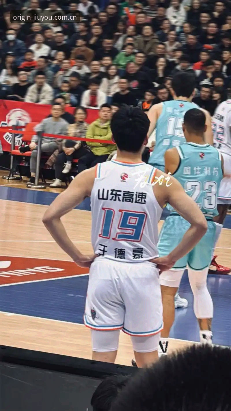九游直播投注安全 CBA转会季必备知识:于德豪离队背后,用九游直播投注安全看夏训动向